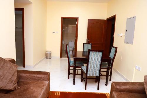  Onyx Hotel Apartments -  Room  picture :   Shower    Safety deposit box    TV                           