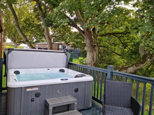 Φωτογραφία από το άλμπουμ του Foxwood Lodge Private Hot Tub Getaway σε Swarland