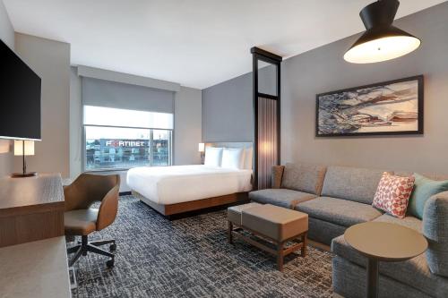 Postel nebo postele na pokoji v ubytování Hyatt Place Ottawa West