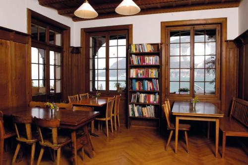 Biblioteca en el hostal