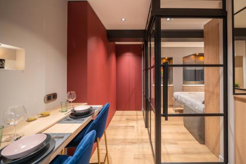 Postel nebo postele na pokoji v ubytování Le Balcon de la Vieille Ville Annecy