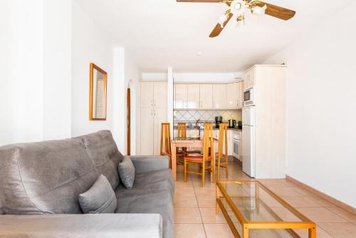 Гостиная зона в Club Tenerife Apartments