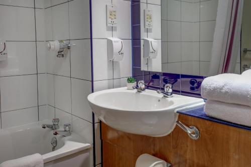 Kúpeľňa v ubytovaní Plaza Chorley; Sure Hotel Collection by Best Western