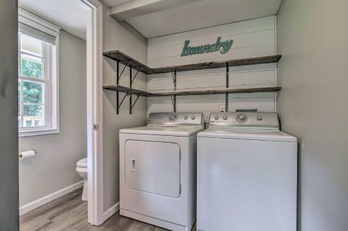 a laundry room with a washer and dryer at Stylish Fort Payne Retreat Hike and Rock Climb in Fort Payne