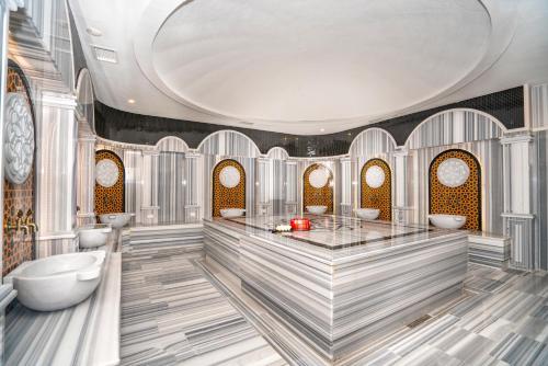 A bathroom at Porto Amore Club Hotel