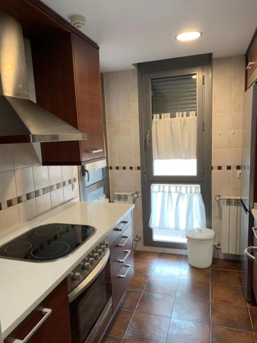 Η κουζίνα ή μικρή κουζίνα στο Varellas
