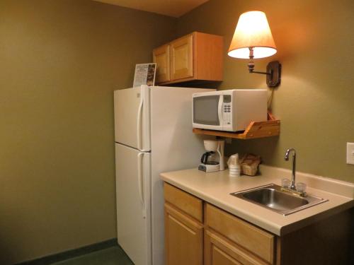 Dapur atau dapur kecil di Cranberry Country Lodge