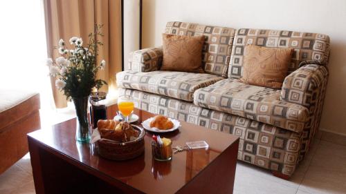 Posezení v ubytování Hotel Magno Tepatitlán