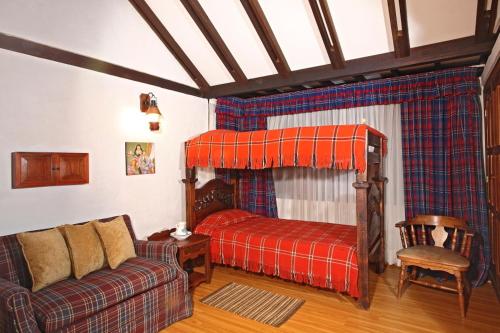 Poschodová posteľ alebo postele v izbe v ubytovaní Portón de Ovejas SISGA para 24 personas