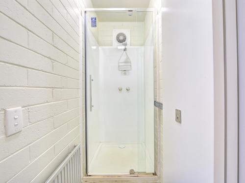 Ένα μπάνιο στο Snow Ski Apartments 27