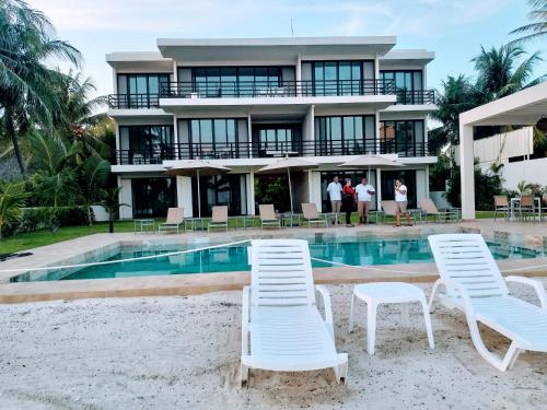 Bazén v ubytování Ebb Ti Kaan Tulum-Luxury Condos In Front Of The Sea nebo v jeho okolí