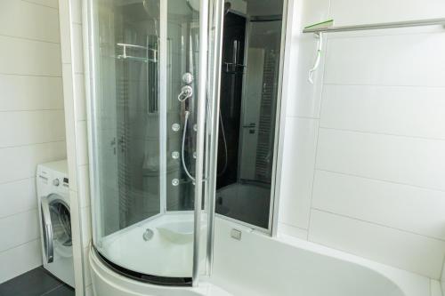 Bilik mandi di Schöne Ferienwohnung in Oberkotzau am Fichtelgebirge