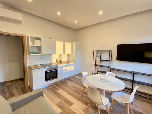 A kitchen or kitchenette at Suite boutique Moscova