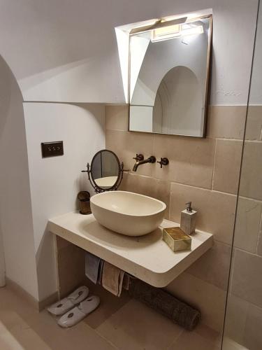 Bilik mandi di Trulli Martina