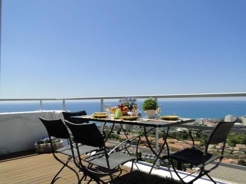 Imagen de la galería de Villa Sitges Altavista Amazing View South oriented Calm Area AC Beach 2 minutes, en Sitges