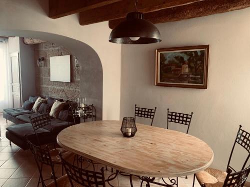 Photo de la galerie de l'établissement Maison de village provençal, à Vallabrègues