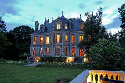 Chateau De Clinzeau Saint Leger De Fougeret Updated 21 Prices