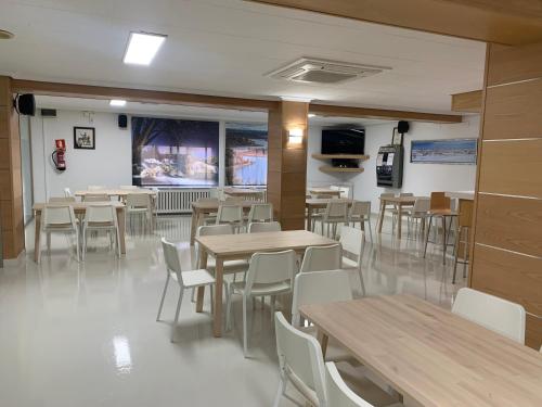 Μια τηλεόραση ή/και κέντρο ψυχαγωγίας στο Hostal La Paz