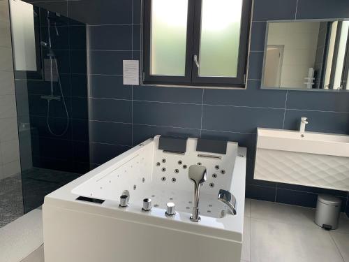 Photo de la galerie de l'établissement RCSPA Loft spa, à Reims