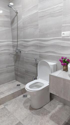 Un baño de Elegant Hotel