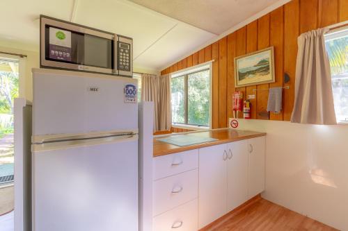 Köök või kööginurk majutusasutuses Anson Bay Lodge
