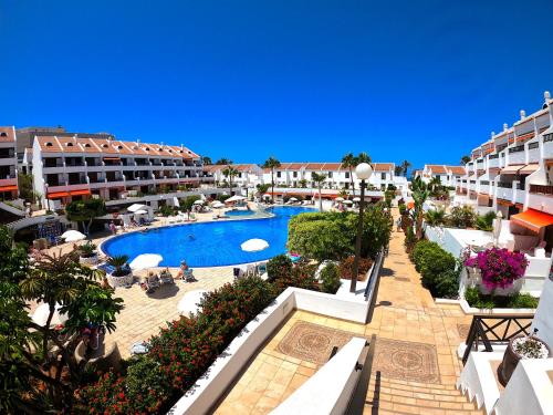 Parque Santiago I - 2 Bedroom - 1 Bathroom - Open plan living - Kitchen area - Extra large balcony - First Floor Apartment