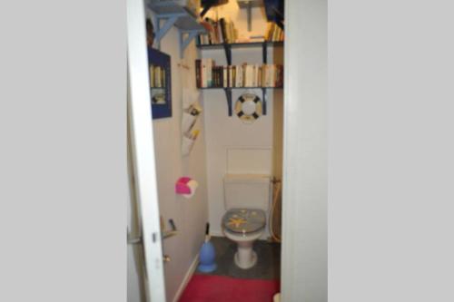 Ein Badezimmer in der Unterkunft Cosy T3 spacieux idéalement situé hyper centre