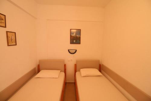 Gambar di galeri bagi SARTI CENTER studios di Sarti