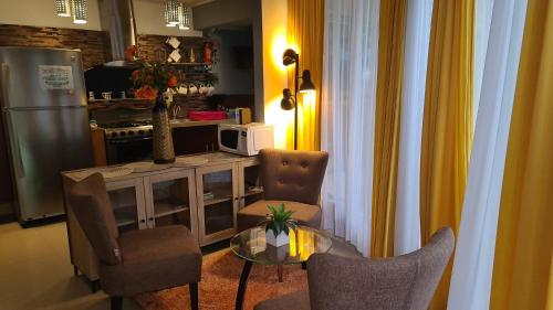 Cuisine ou kitchenette dans l'établissement El Encanto Condominiums