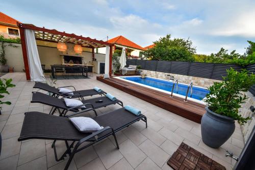Villa Teuta ZadarVillas