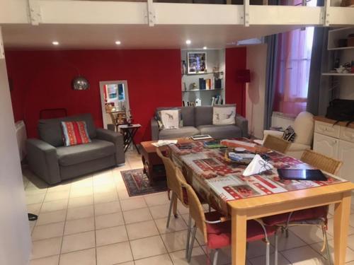 Charmant appartement dans villa avec parc