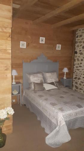 Postel nebo postele na pokoji v ubytování La Forge