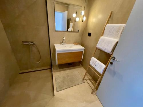 Ένα μπάνιο στο Le petit bonheur