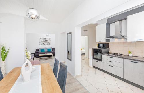Apartment 24