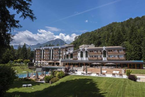 Foto dalla galleria di Grand Hotel Terme Di Comano a Comano Terme