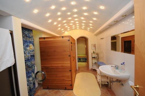 Et badeværelse på Appartement Bergblick I
