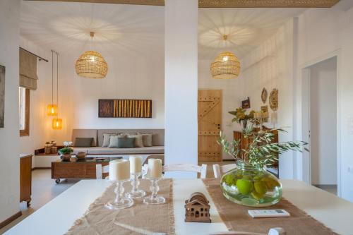 Fani's Holiday Home with Hot Tub