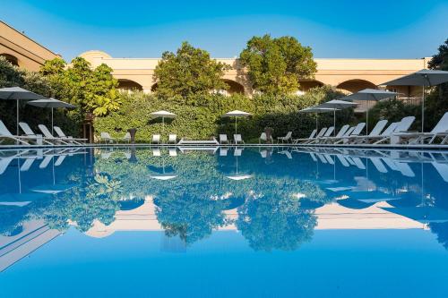 Majoituspaikassa Romano Palace Luxury Hotel tai sen lähellä sijaitseva uima-allas