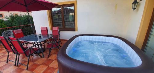 The swimming pool at or close to Privat Ivan