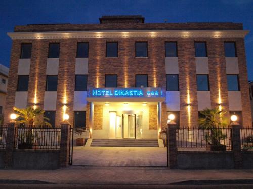 El edificio en el que está el hotel