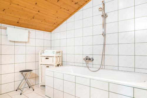 Koupelna v ubytování Gasthof Pesbichl