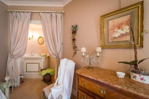 Φωτογραφία από το άλμπουμ του Chambres d'Hôtes Manoir de Montecler σε Chènehutte-les-Tuffeaux
