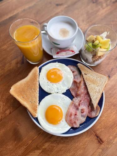 Možnosti snídaně pro hosty v ubytování JOY Plaza de Armas