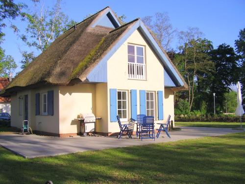 Das Gebäude in dem sich das Ferienhaus befindet