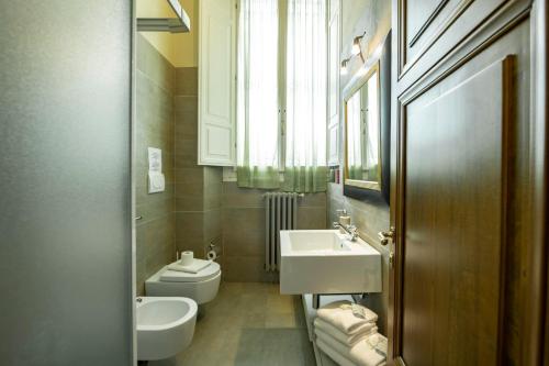 Indipendenza Apartment by Mamo Florence