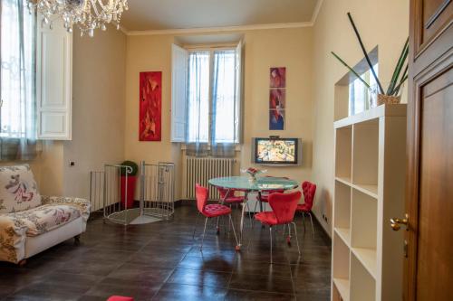 Indipendenza Apartment by Mamo Florence