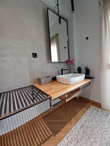 Galería fotográfica de Sroom Apartment en Mesolongion