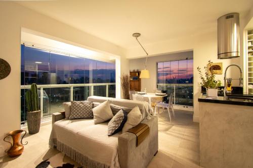 Beautiful Penthouse with Jacuzzi by BnbHost, Sao Paulo, Brazil