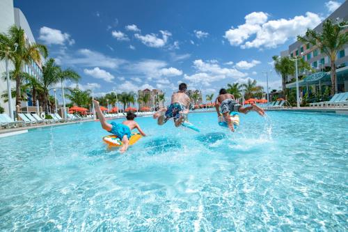 Universal's Endless Summer Resort - Surfside Inn and Suites photo 41