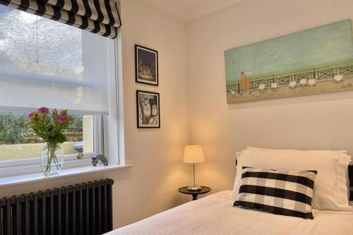 Gallery image of Lavender Apartment - Spacious apartment close to the beach in Deal